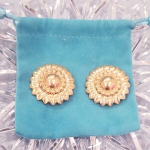 Vintage Monet Radiant Gold Dress Or Scarf Clips Sunflower Style